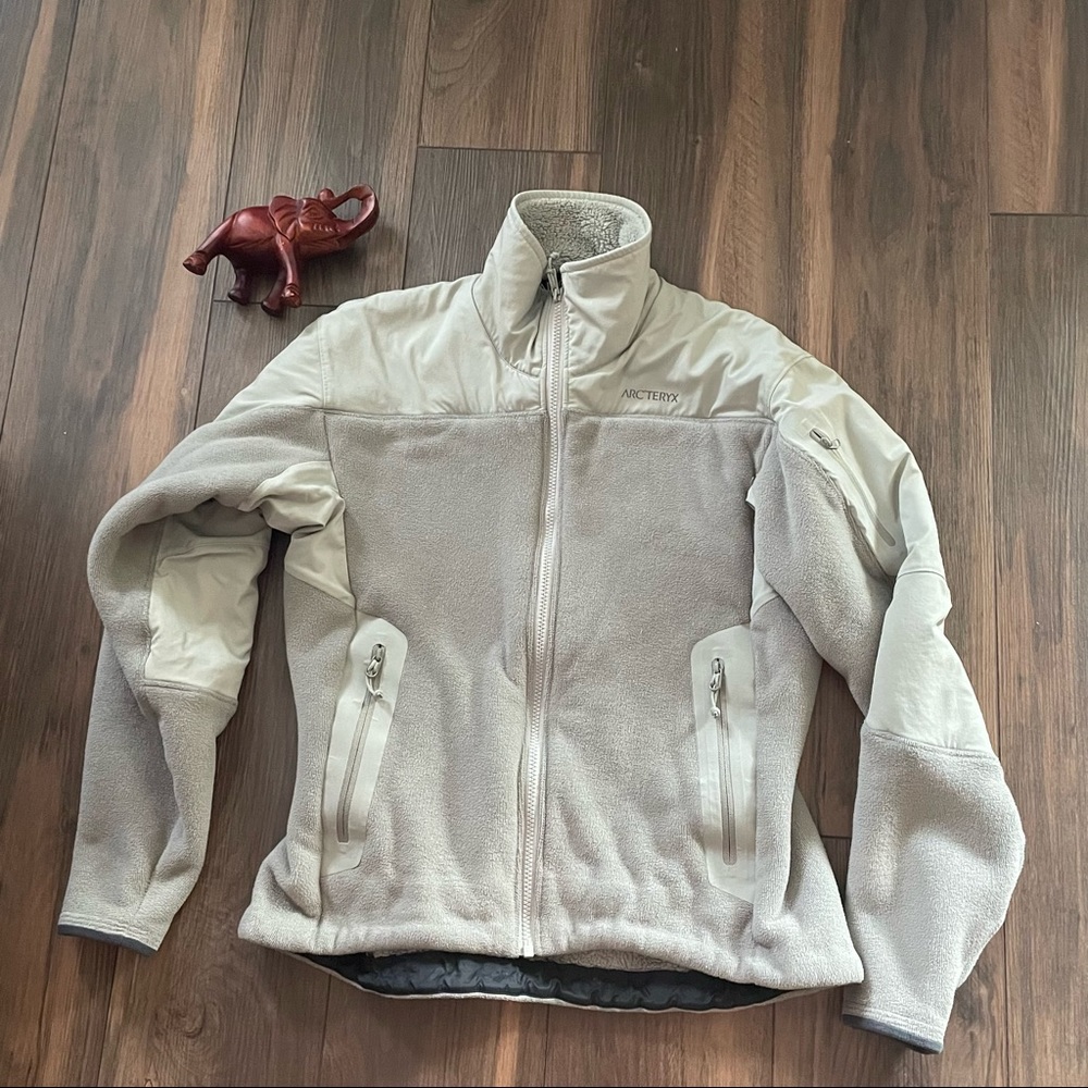 ARC'TERYX Zip Up Jacket Size Medium
